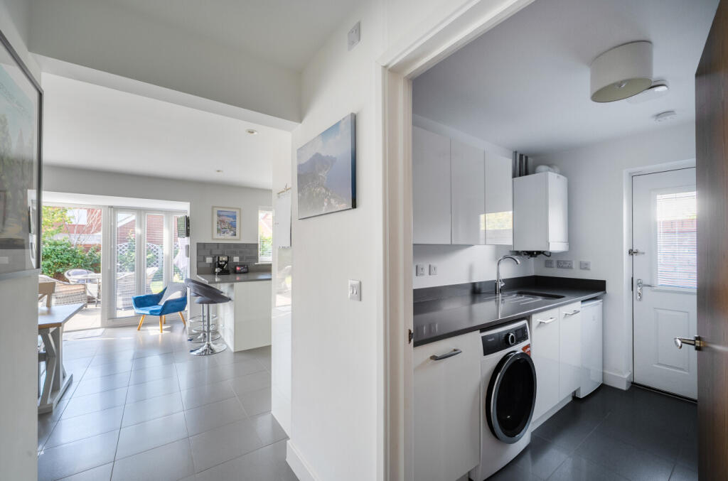House in Swindon, Tadpole Garden Village, St. Andrews - More