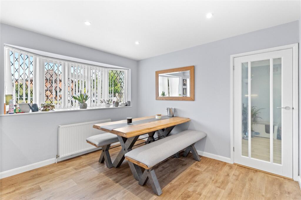 Hawthylands Drive, Hailsham, East Sussex, BN27 photo 4