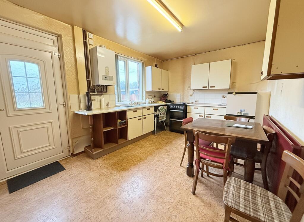 Highgate Crescent, Lepton, HD8 photo 2