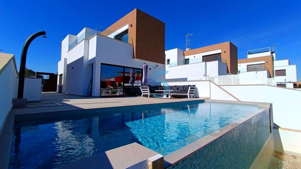 Main image of property: Valencia, Alicante, La Finca Golf