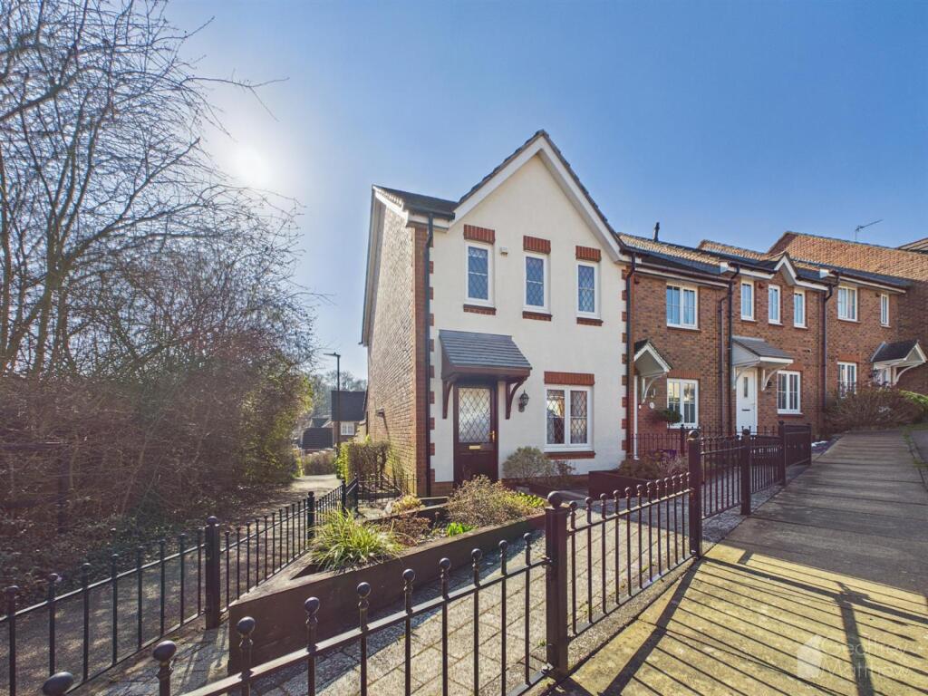 Main image of property: Fairfield Way, Stevenage