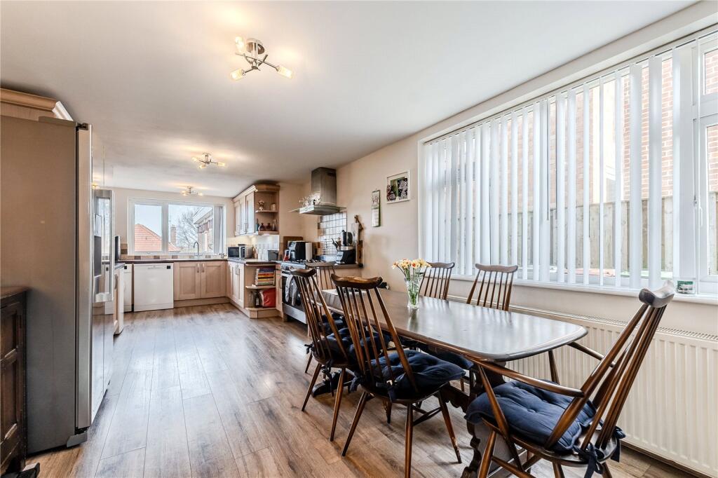 Tinshill Road, Cookridge, Leeds - View 2
