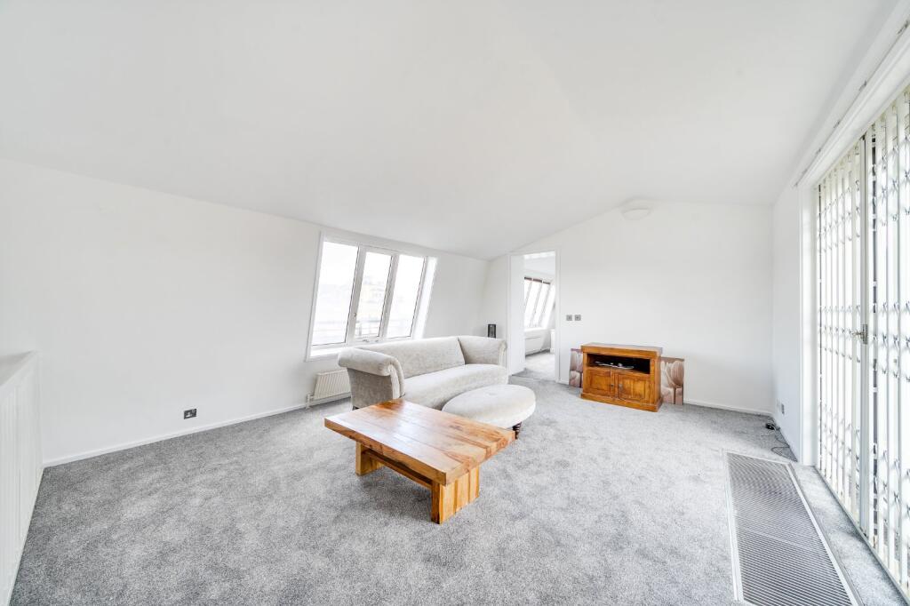 Apartment in London, Surrey Quays, Rotherhithe - View 3