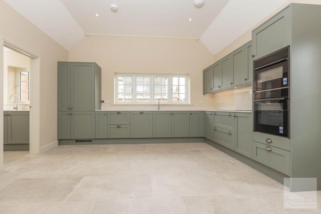 Halesworth Road, Reydon photo 4
