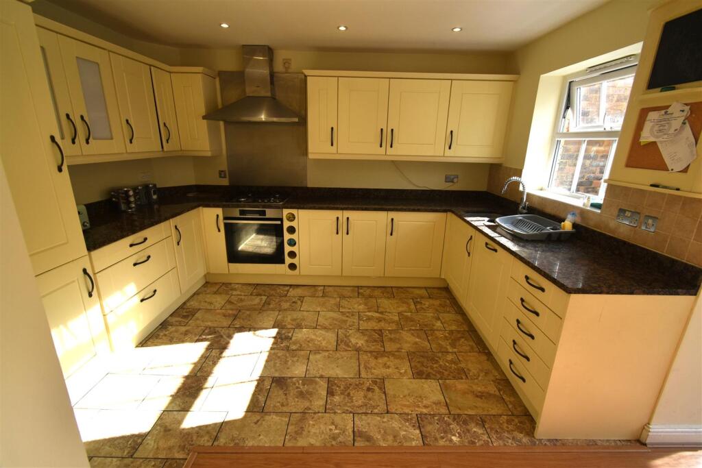 House in Dartford, Swanscombe and Greenhithe - View 4
