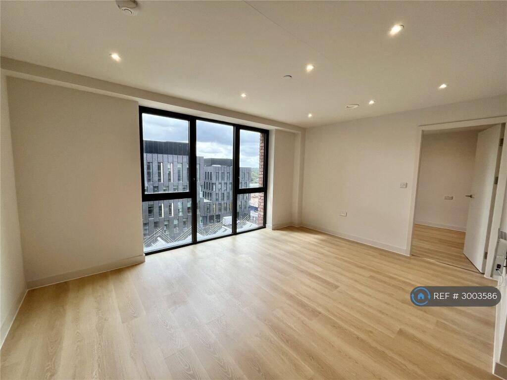Apartment in Manchester - View 4