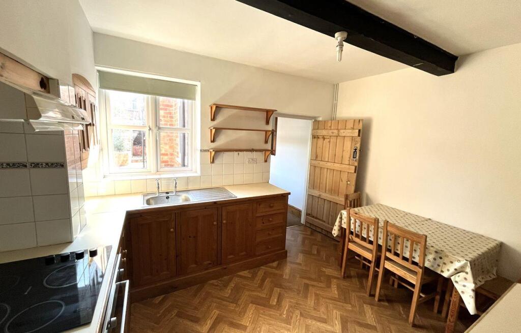 House in Leicester - View 5