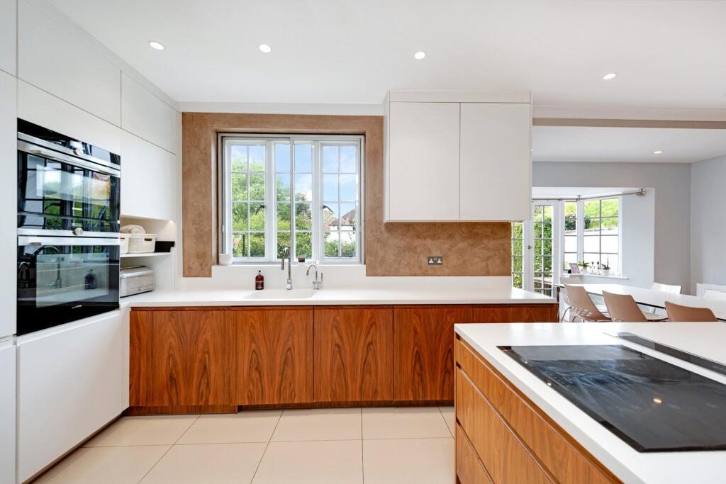 House in London, Hampstead Garden Suburb - View 4