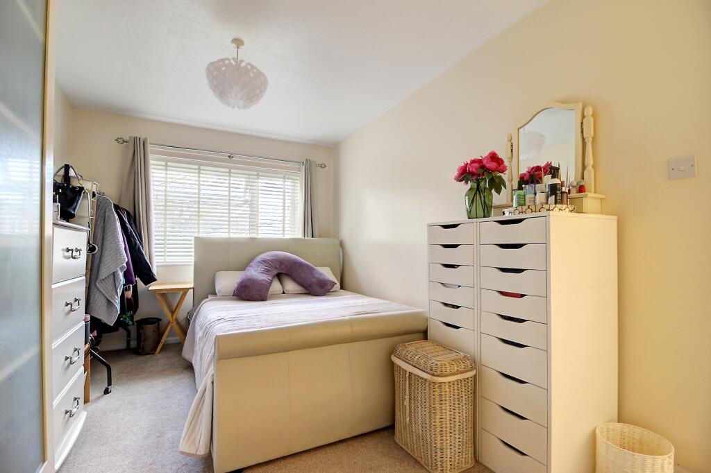 Apartment in Basingstoke and Deane, Basingstoke - More