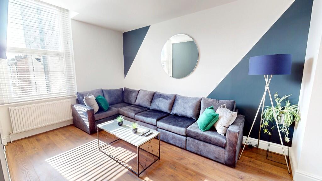 Main image of property: Aigburth Road, Liverpool, Merseyside, L17