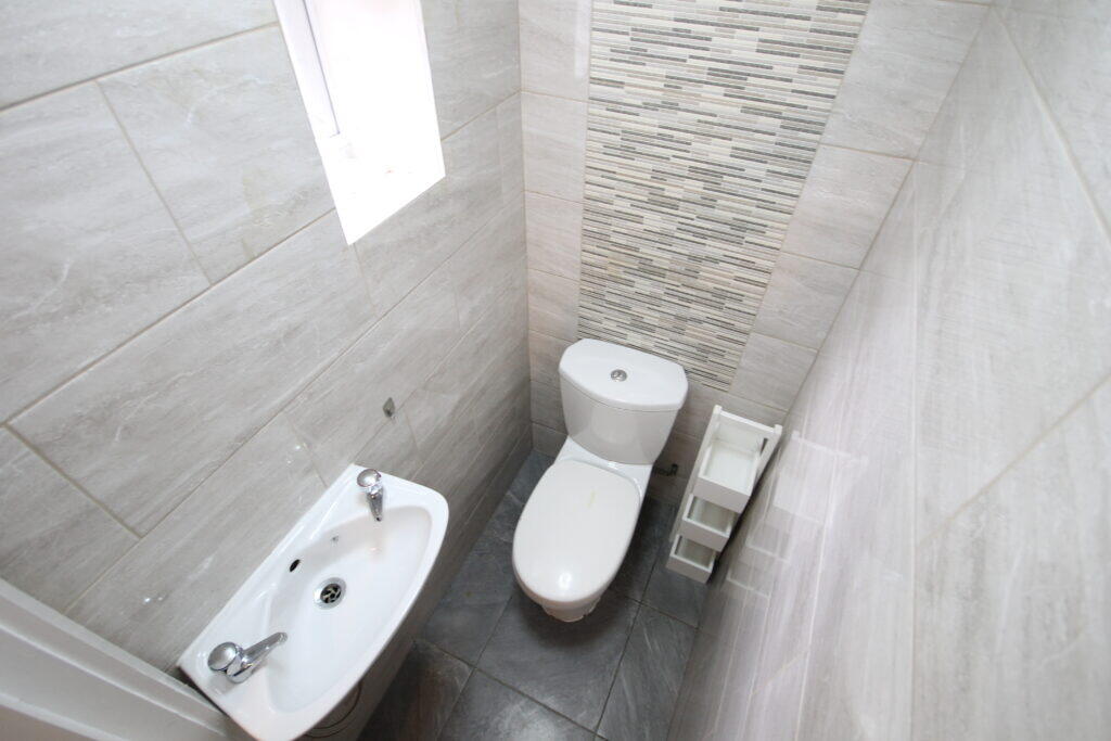 6 bedroom terraced house for rent
