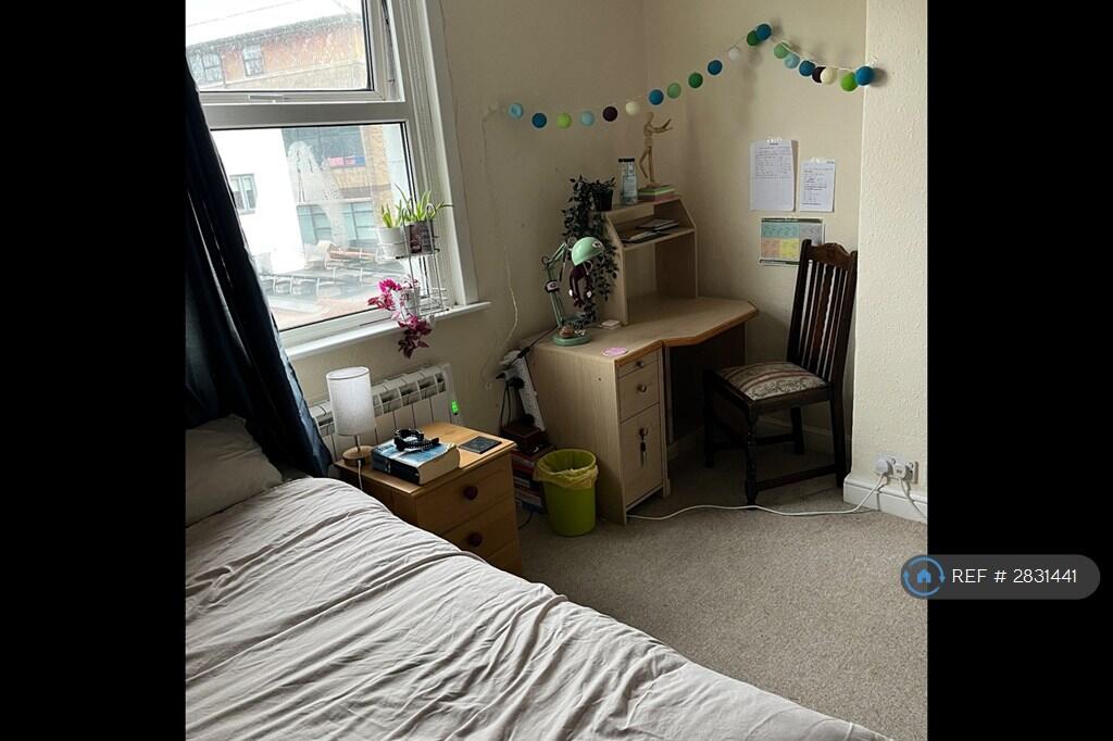 1 bedroom flat share for rent