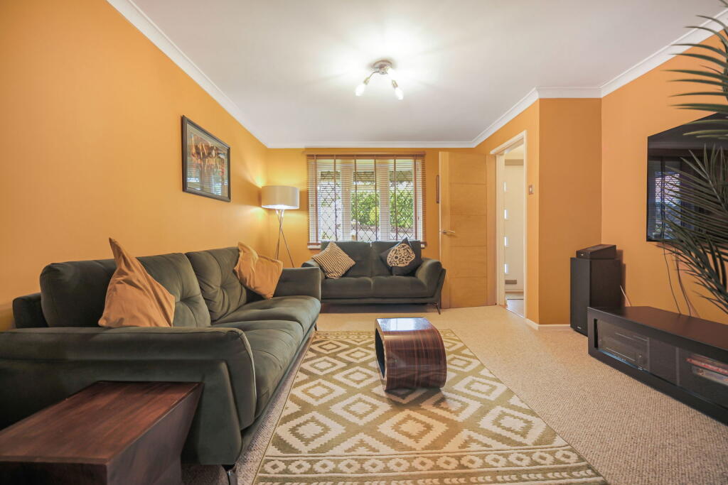 House in Nantgarw, Taffs Well - More