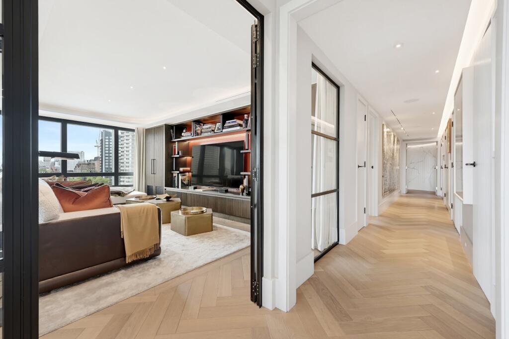 Apartment in London - View 5