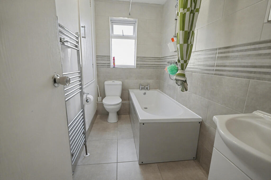 Yeoman Meadow, East Hunsbury, Northampton, NN4 9YU photo 3