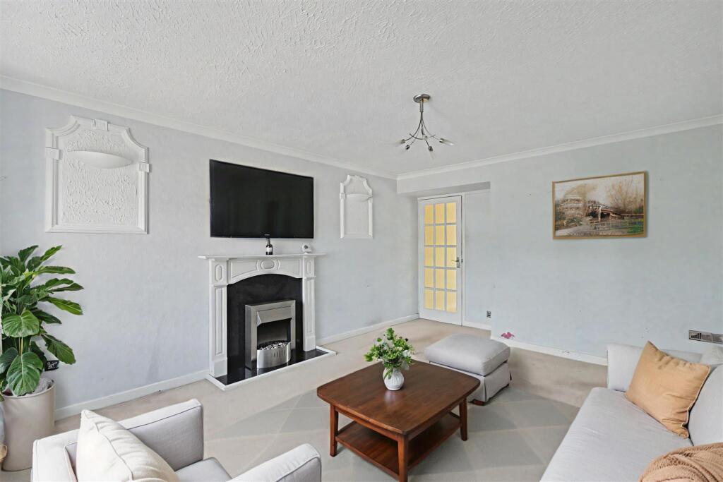 Derbyshire Avenue, West Hallam - View 4