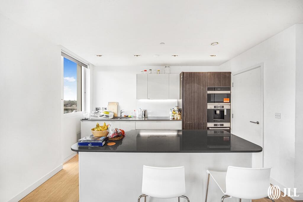 Apartment in London - View 5