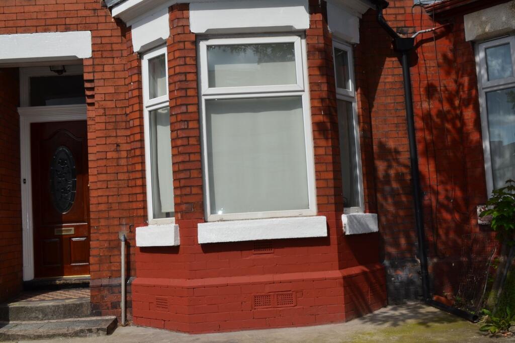 2 bedroom house share for rent