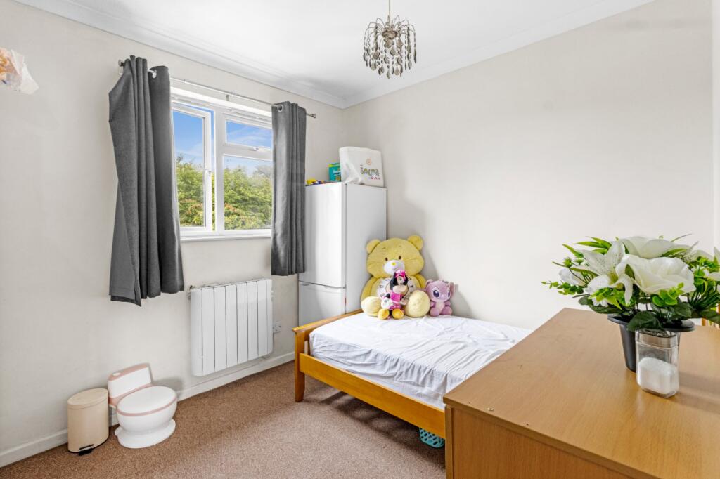 Lealands Drive, Uckfield, East Sussex, TN22 photo 4