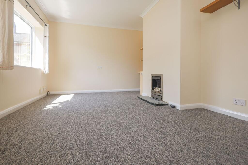Charminster Close, Bournemouth, BH8 photo 3