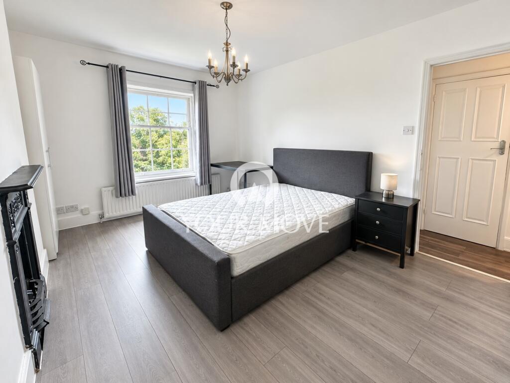 Apartment in London - View 3