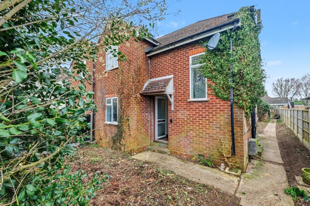 Main image of property: West Hanningfield Road, Great Baddow, Chelmsford, CM2