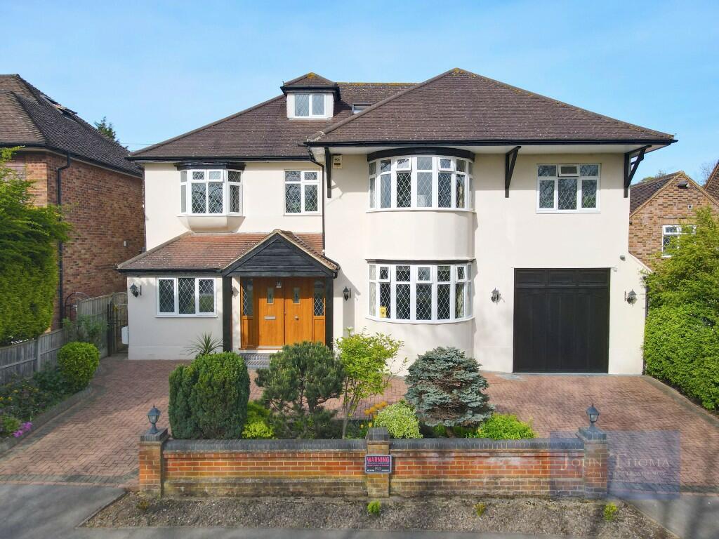Main image of property: Lee Grove, Chigwell, Essex, IG7