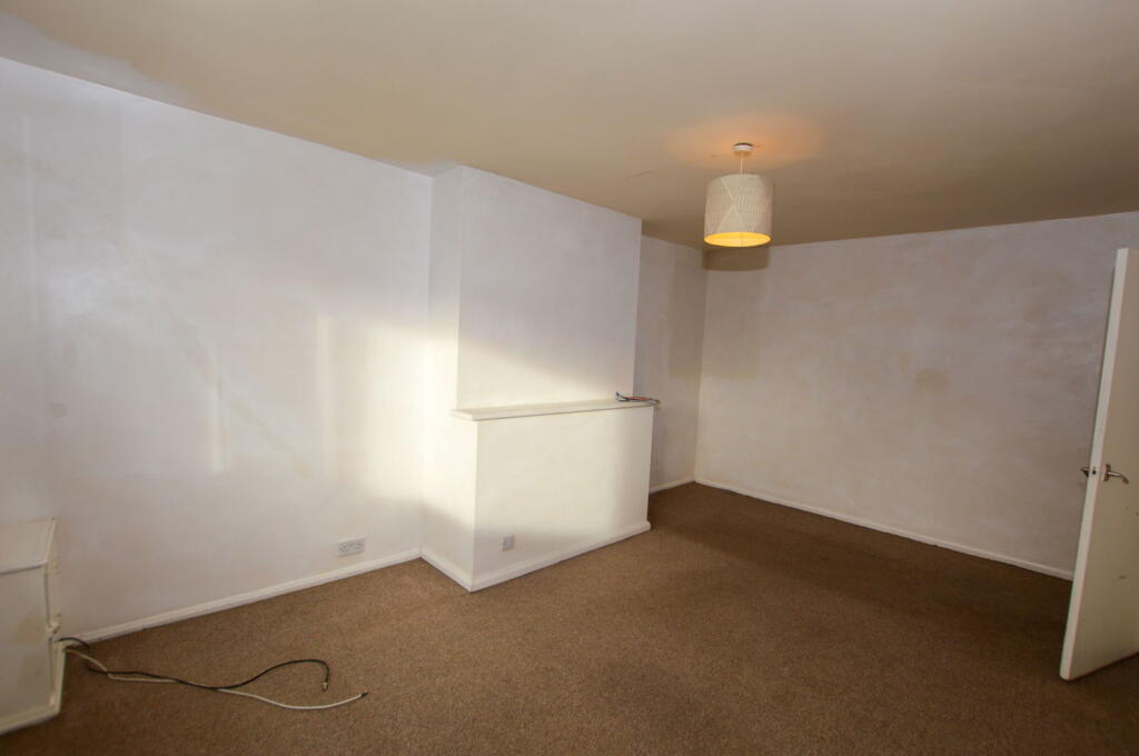 Tewkesbury Road, Golborne, Warrington, WA3 3LZ photo 2