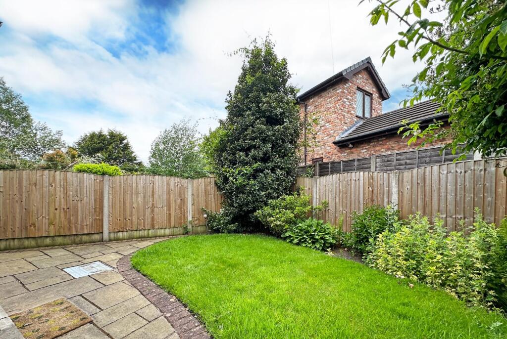 Old Heyes Road, Timperley – pohled 6