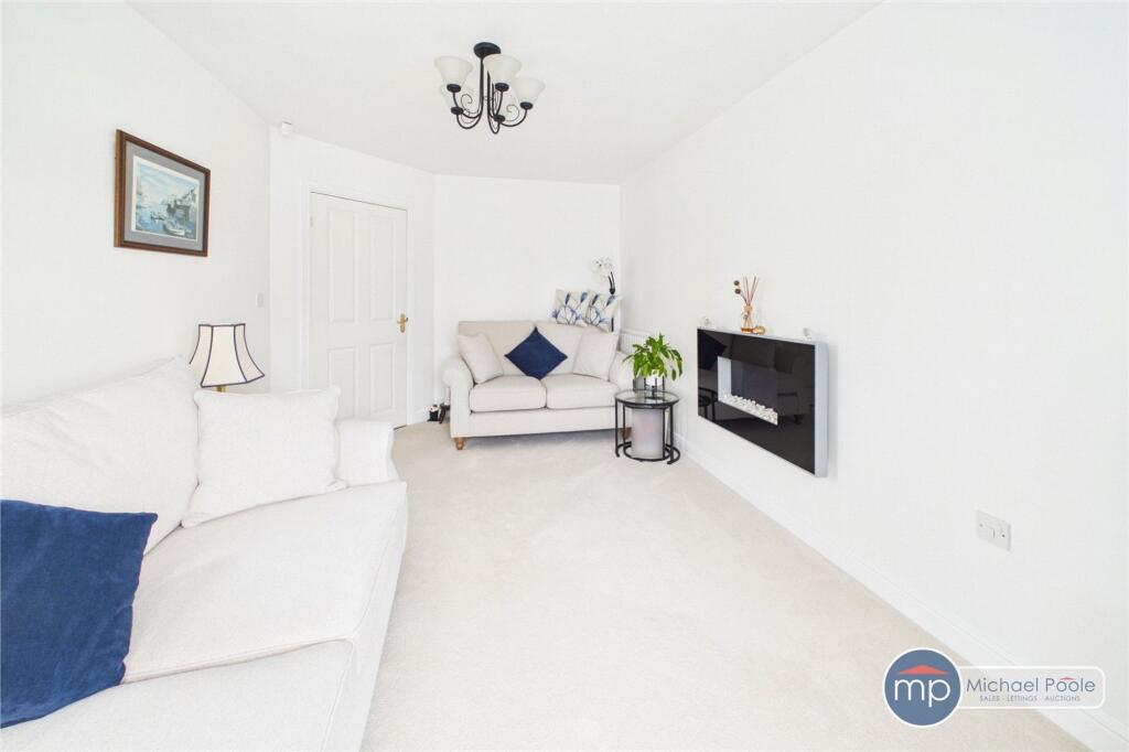 Whiteoaks Close, Redcar, TS10 photo 3