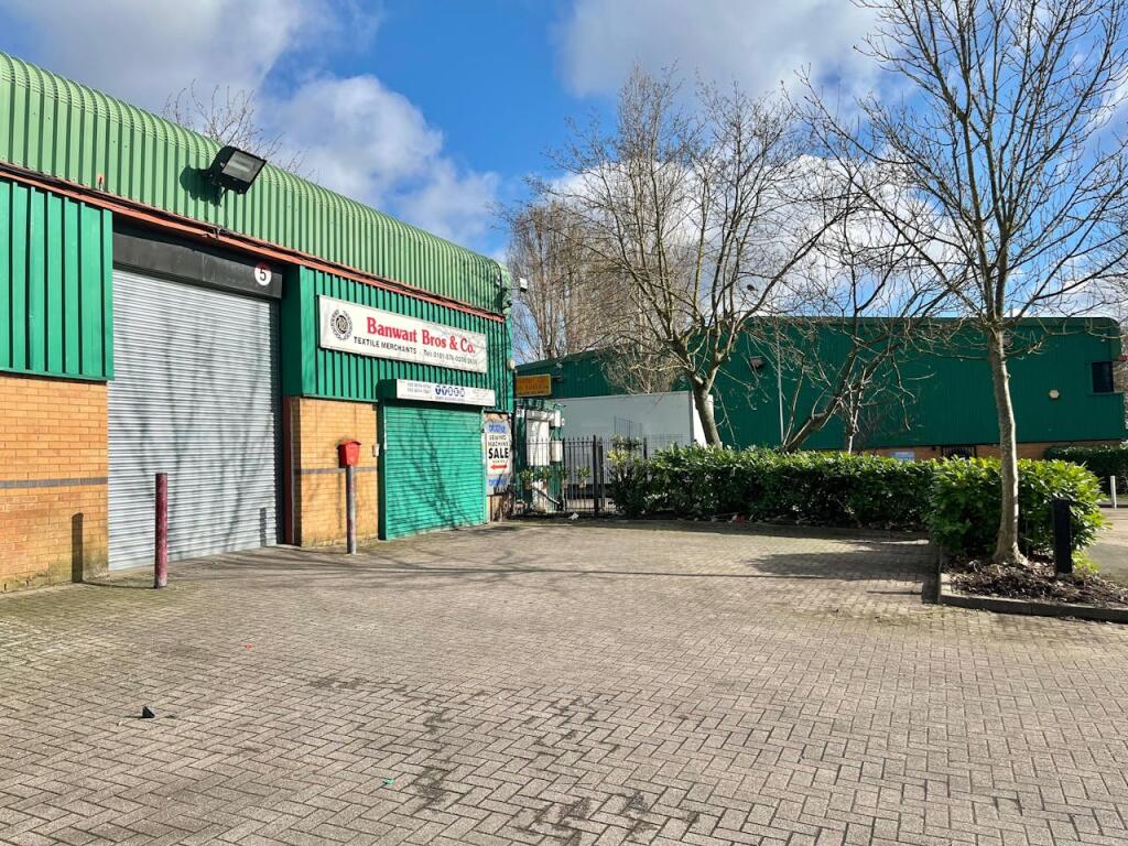 Main image of property: Unit 5, Barrett Industrial Park, Southall, UB1 3AF