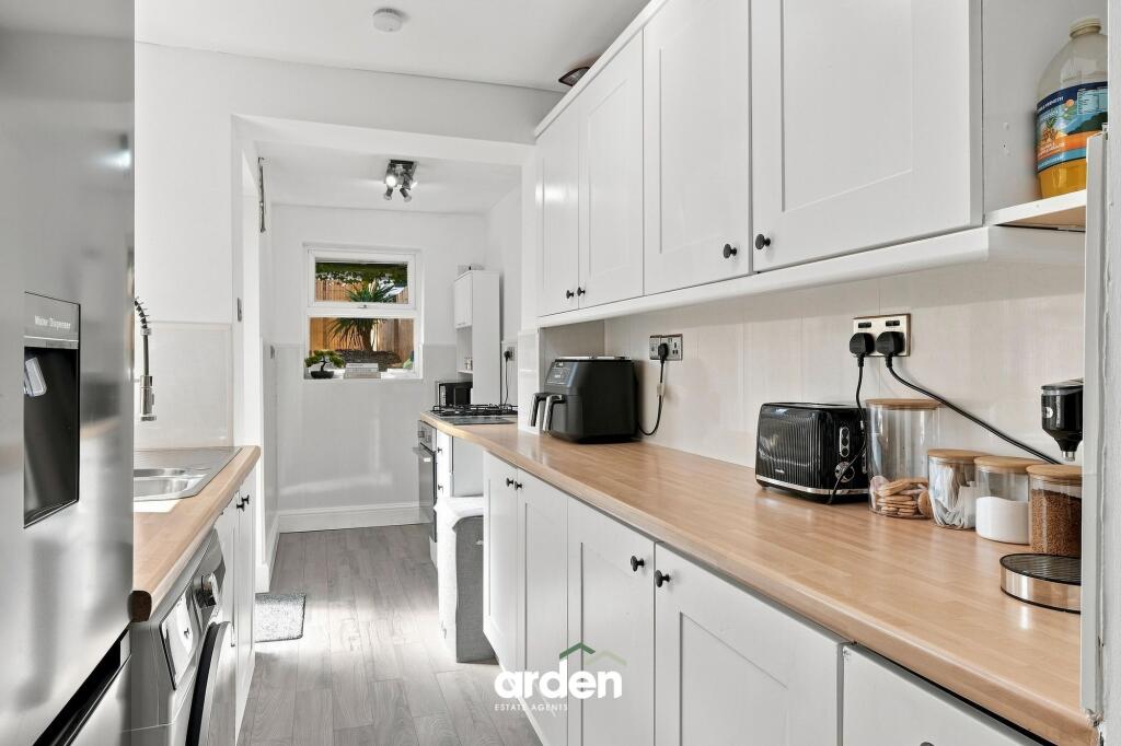 Lodge Road, Redditch, B98 photo 5