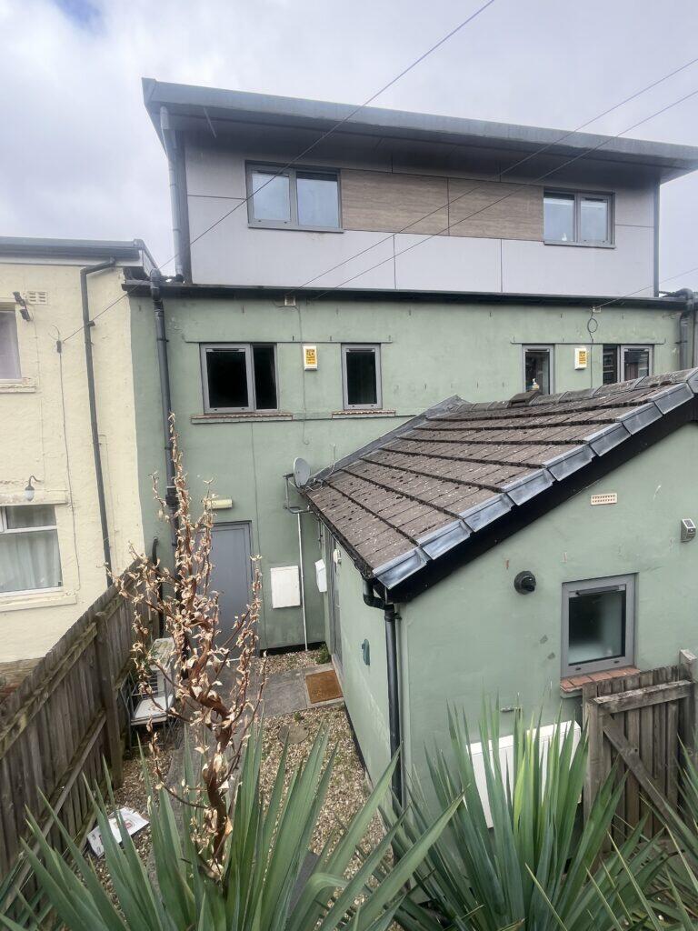 Main image of property: 7a Kingsway, Bingley,BD16 4RP