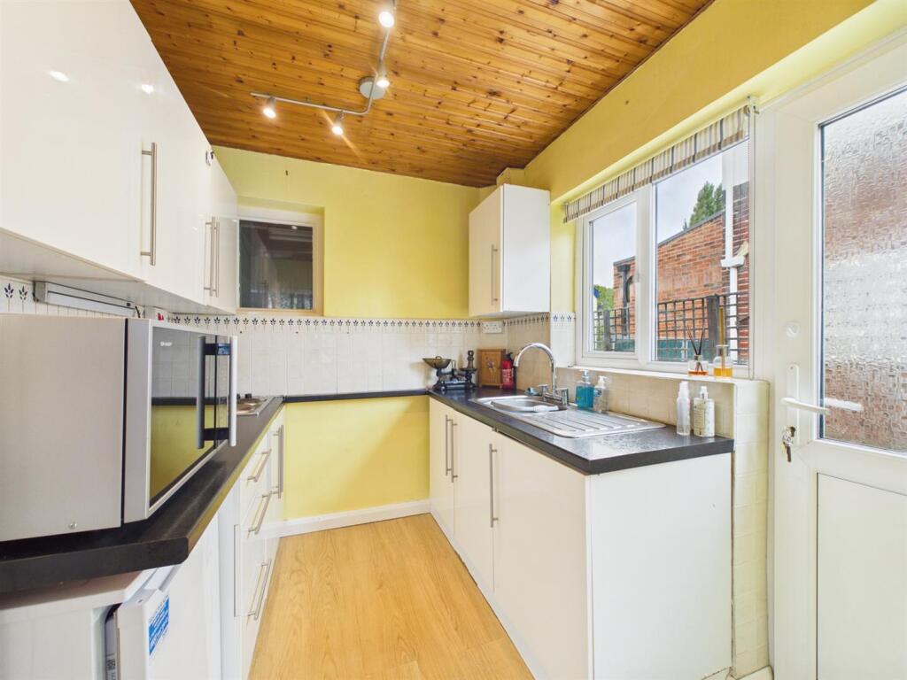 House in Chippenham, Hardenhuish, Sheldon - More