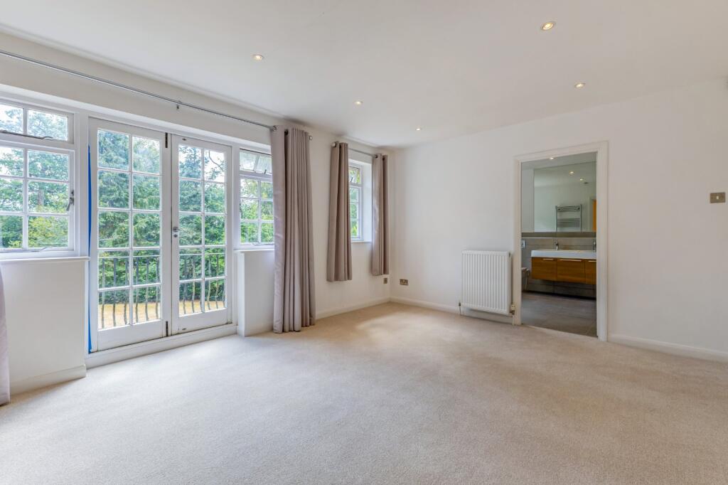 House in Rickmansworth, Loudwater (Troutstream) Estate, Loudwater - More