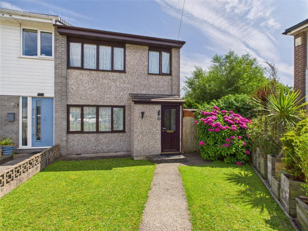 3-bed terraced on Meadow Drive, Bude, EX23, £265,000