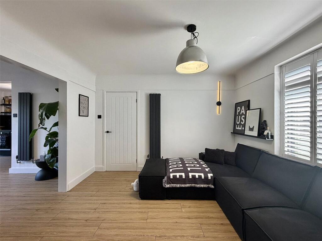 House in Wirral, Liverpool City Region - View 4