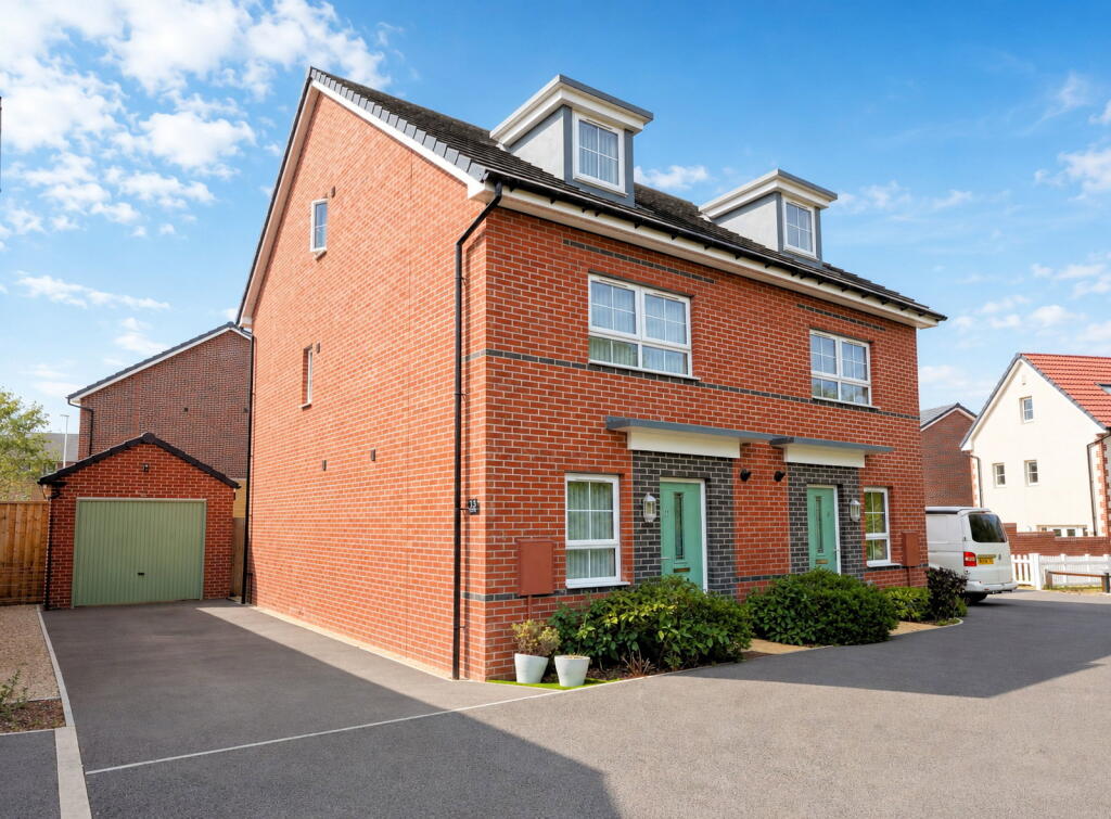 Main image of property: Oxhouse Drive, Parish Brook, Nailsea, North Somerset, BS48