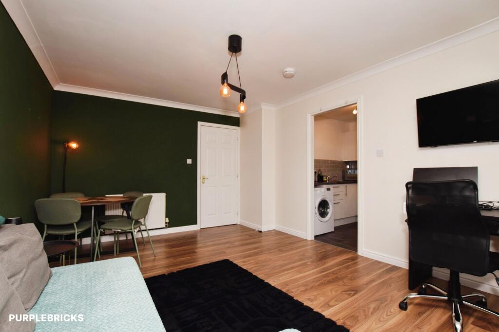 Apartment in Perth - View 4