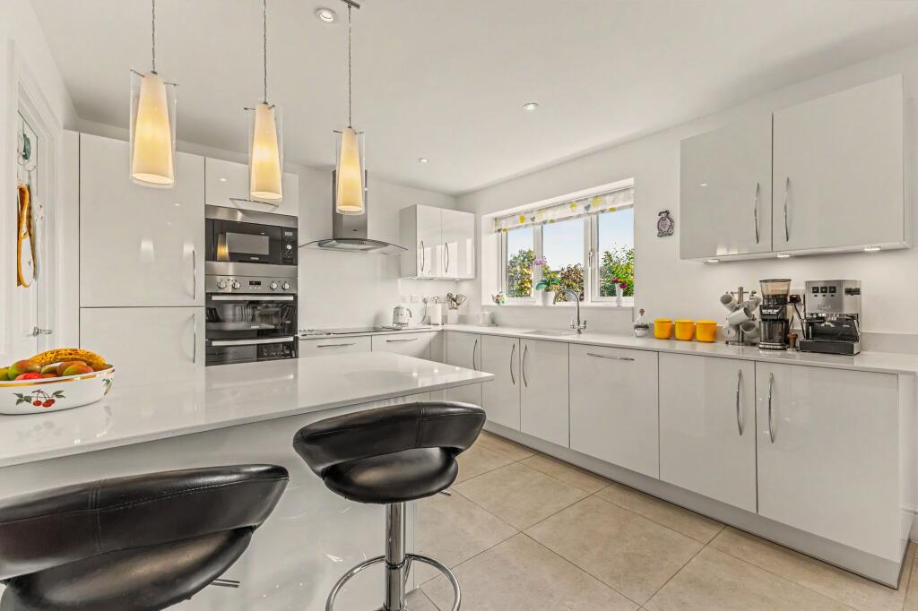 House in Wychavon, Fladbury - View 3