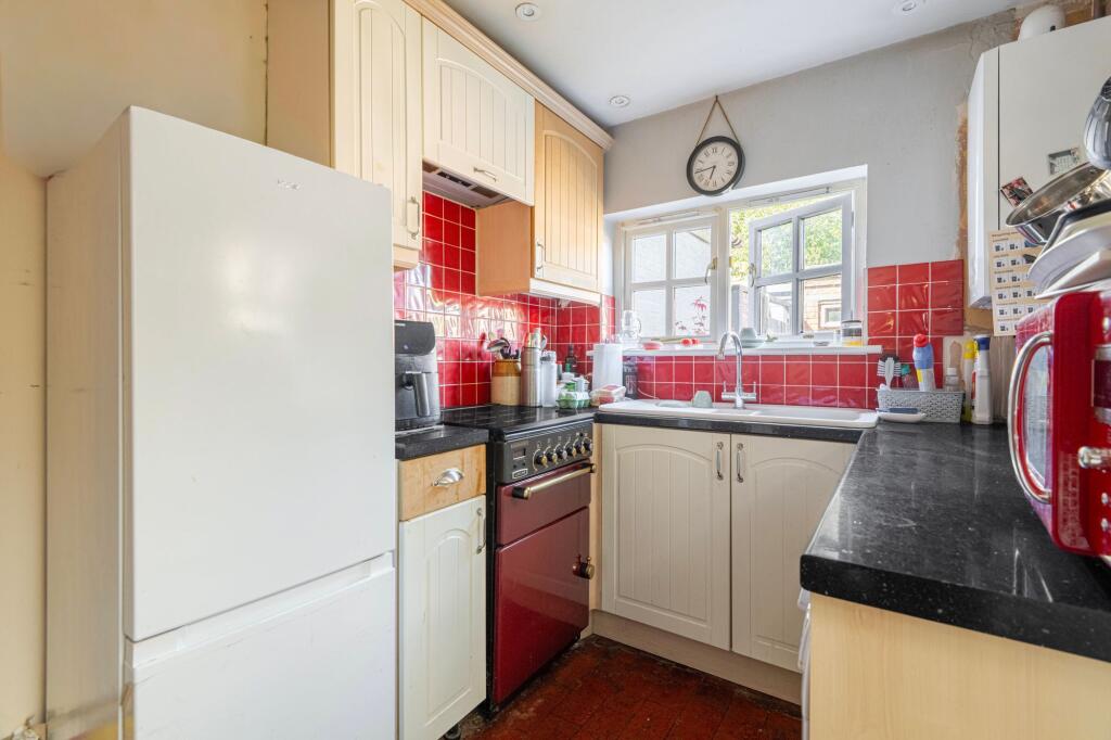 House in Lowestoft, Oulton Broad - More