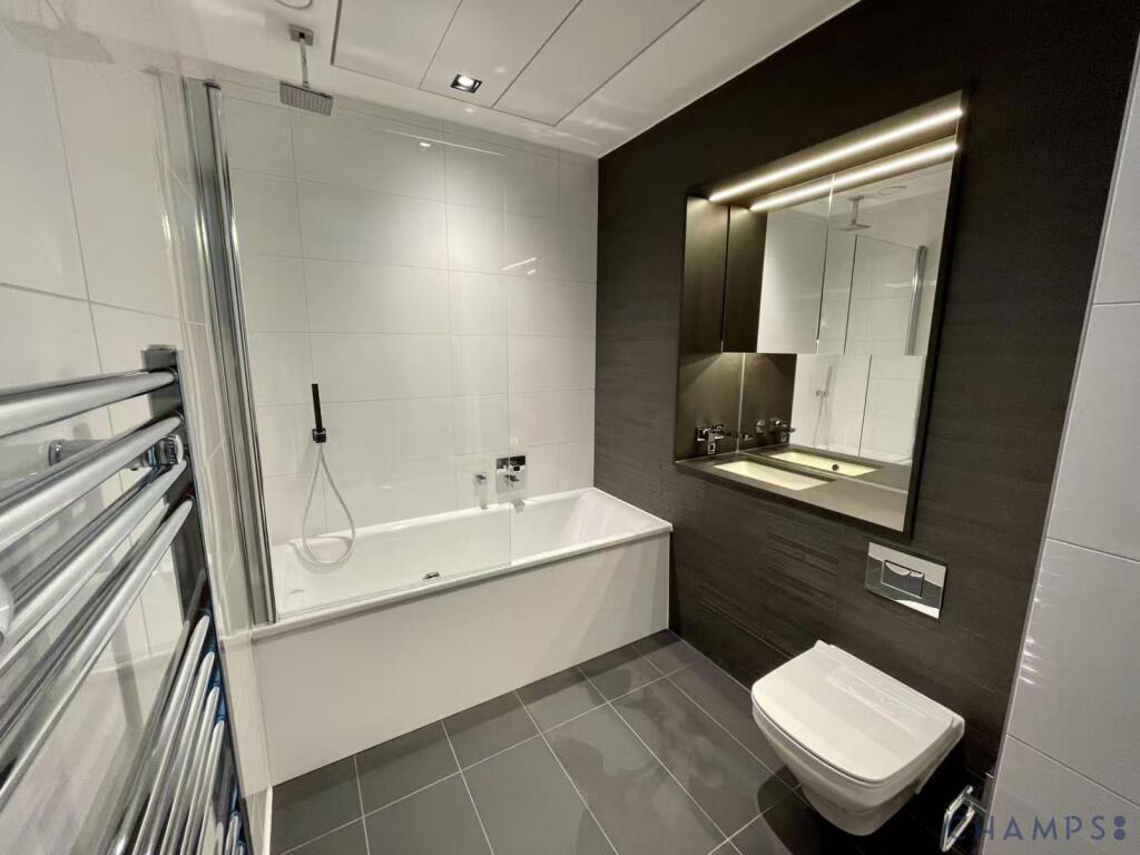 Apartment in London - View 3
