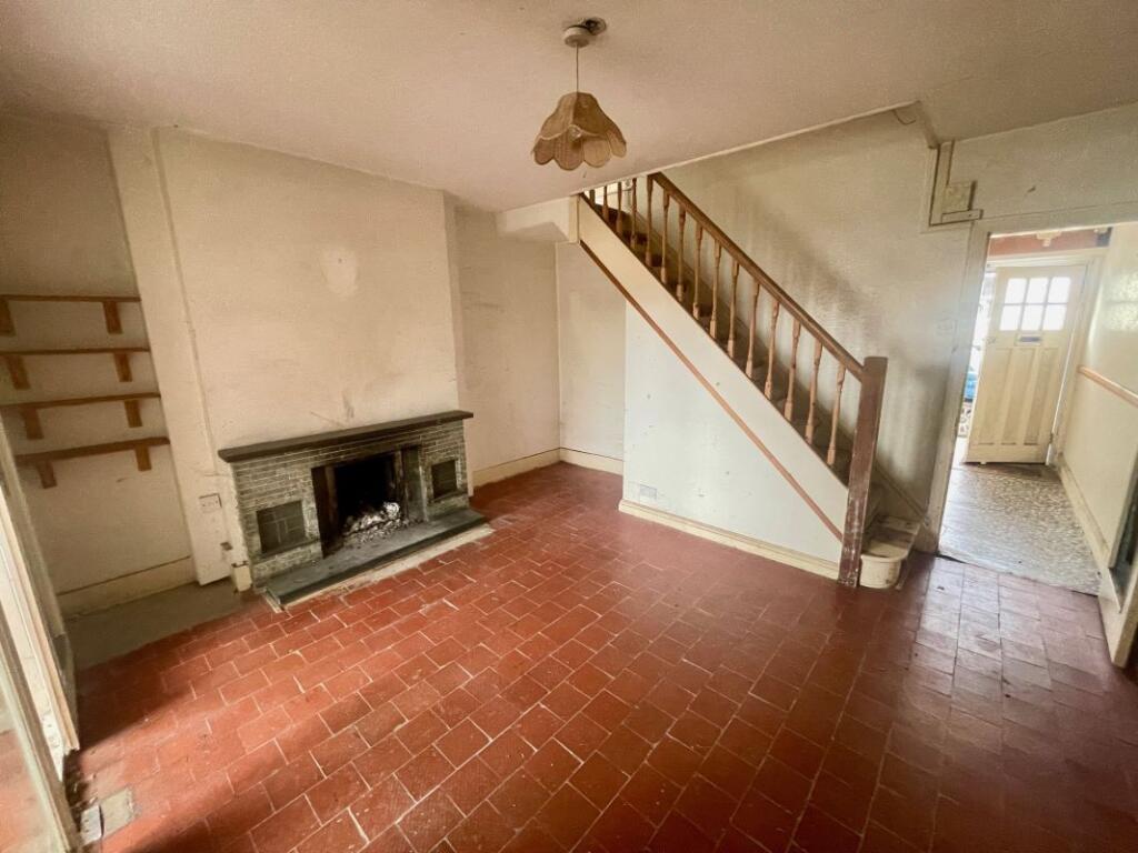 8 Coedwig Terrace, Penmon, Beaumaris, Anglesey, LL58 8SL - View 2