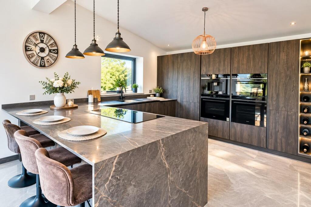 House in Plymouth - View 4