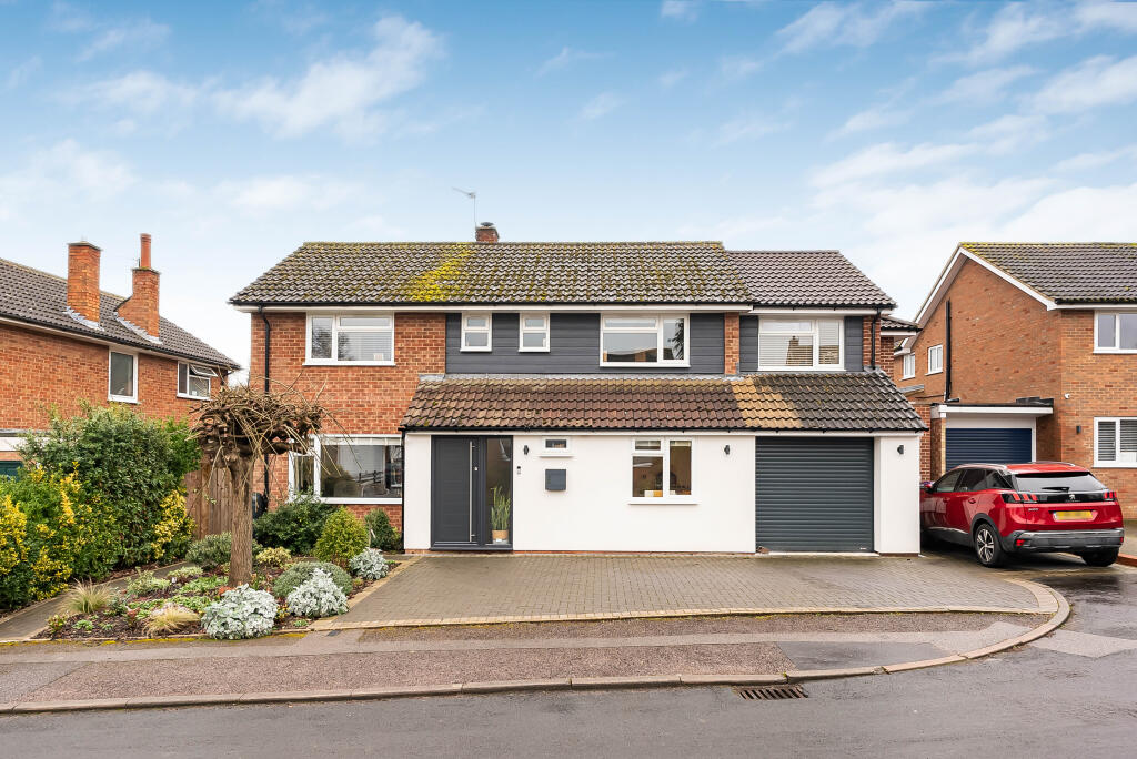 Main image of property: Manor Close, Ickleford, SG5