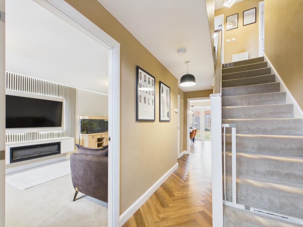 House in Hull - View 5