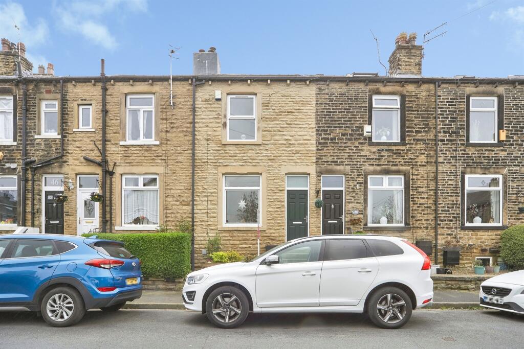 Main image of property: Ashgrove, Greengates, Bradford