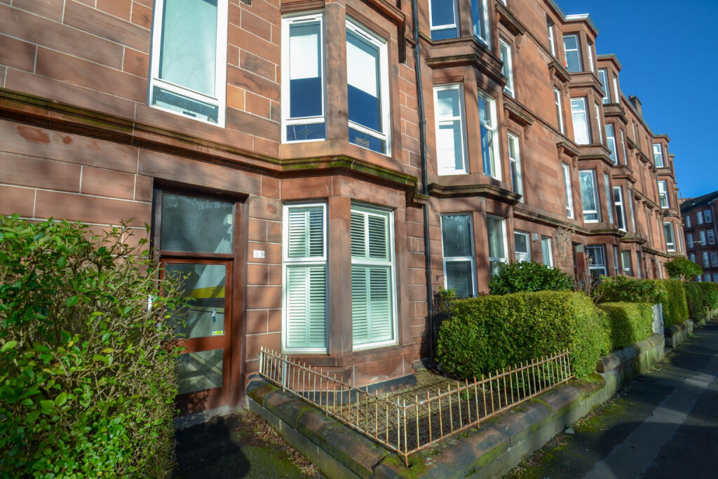 Main image of property: 63 Waverley Gardens, Shawlands, Glasgow, G41 2DP