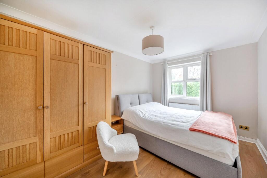 House in Woking, Maybury, Westfield - View 5
