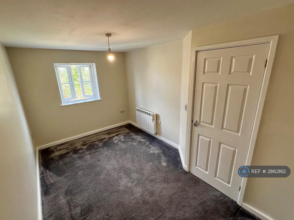 Additional image 13 of High St, Studley, B80